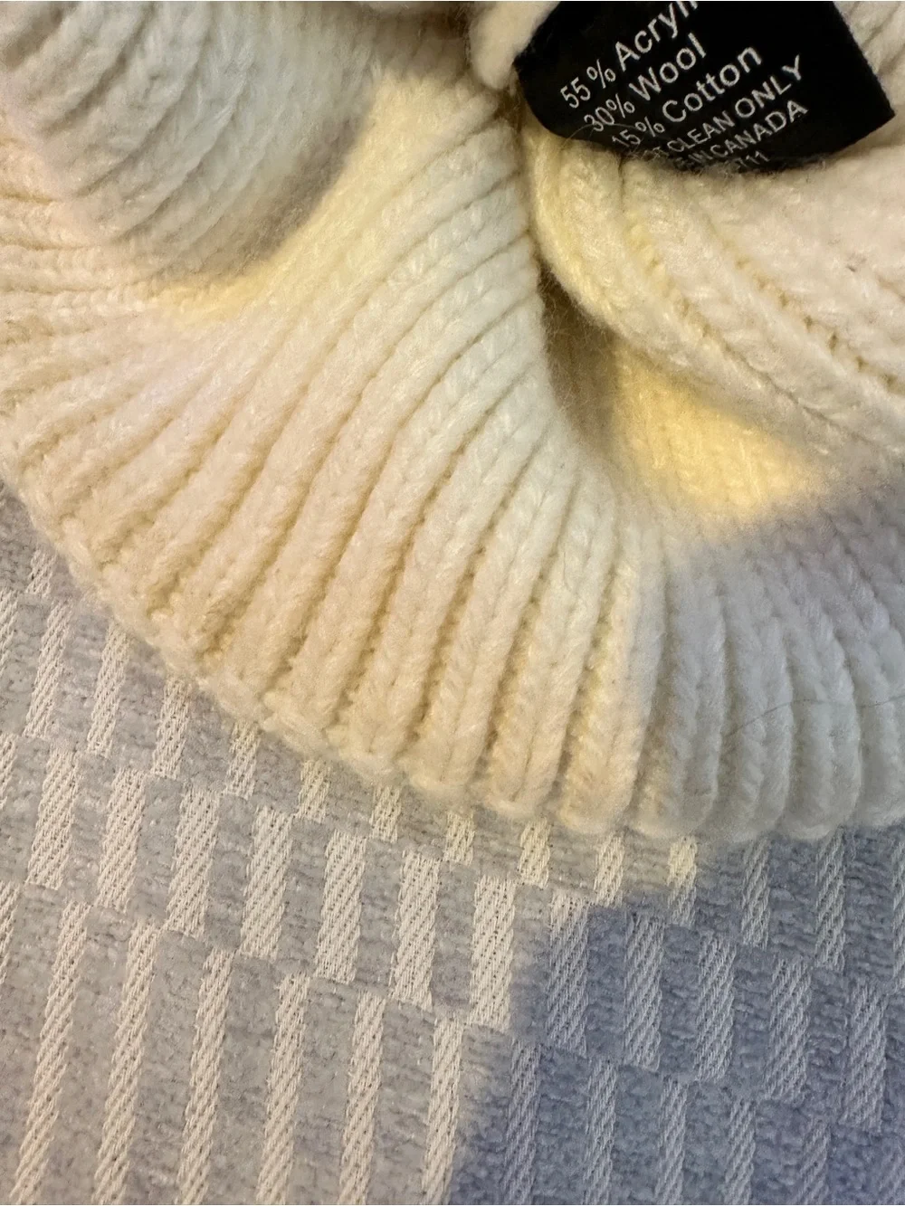 Anthropologie Pick-A-Pom Marled Beanie Base Cream w/Taupe Pom - Picture 10 of 12